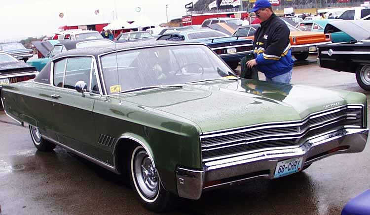 68 Chrysler 2dr Hardtop