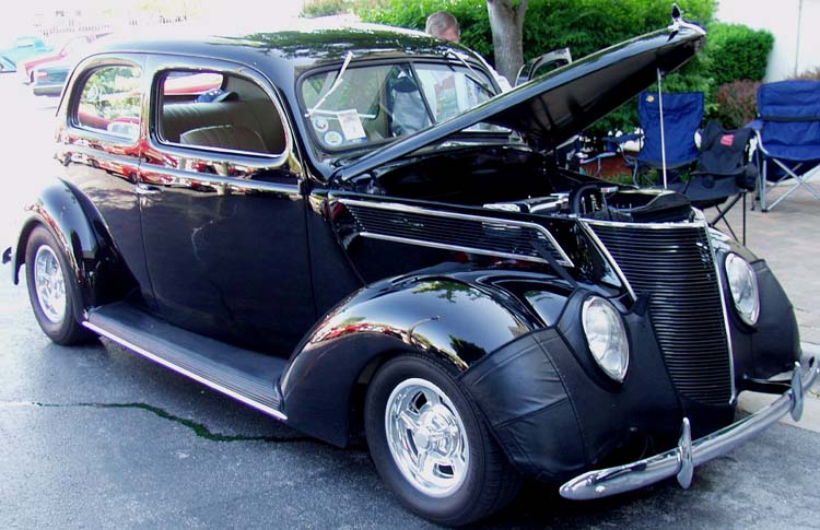 37 Ford Tudor Sedan