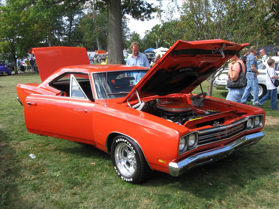 69 Plymouth RoadRunner 2dr Hardtop